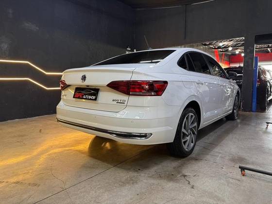 VOLKSWAGEN VIRTUS 1.0 200 TSI HIGHLINE AUTOMÁTICO